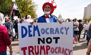 Seit Trumps zweiten Amtsantritt hat es in den USA deutlich mehr Demonstrationen als in seiner ersten Amtszeit gegeben. - Jose Luis Magana/FR159526 AP/AP/dpa