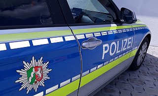 Die Polizei ermittelt nach einer Unfallflucht. - Simone Flörke
