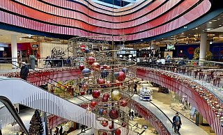 Zur Eröffnung 2017 wurde das Loom regelrecht gestürmt. Dann musste das große Shopping-Center mit 110 Läden und Gastronomiebetrieben mitten in der Markteinführungsphase in den Krisenmodus. So langsam kehrt alte Stärke zurück. - Peter Unger