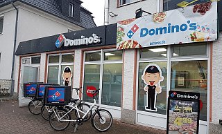 Die Gastronomie-Kette Dominos hat bereits eine Filiale an der Rathenaustraße. Diese soll auch weiter geöffnet bleiben. - Viktoria Bartsch
