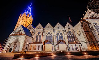 Zu Weihnachten bittet der Paderborner Erzbischof darum, darauf zu achten, dass Menschen sich in einer großen Gemeinschaft aufgehoben wissen. - Besim Mazhiqi