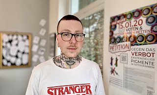 "Das Verbot muss auf jeden Fall verhindert werden." Julius Nienstedt (25) tätowiert seit 5 Jahren in seinem Studio "Golden Era Tattoo". - Stefan Becker