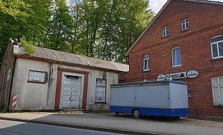Im ehemaligen "Chaplin's" im Haller Ortsteil Kölkebeck hatten die Angeklagten ihre Marihuana-Plantage eingerichtet. Und die Fenster von innen weiß bemalt, um ihr Geschäft vor neugierigen Blicken zu schützen. - Marc Uthmann