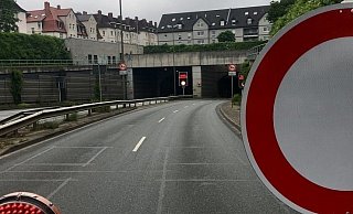 Beide Tunnel-Röhren sind gesperrt. - Privat