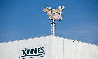 Tönnies spricht von einem Millionen-Schaden. - picture alliance