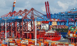 Schwierige Zeiten für die Exportnation Deutschland. (Archivbild) - Christian Charisius/dpa