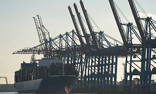 Jahrzehntelang profitierte die Exportnation Deutschland von der Globalisierung. - Marcus Brandt/dpa
