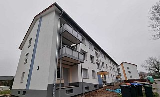 Die Mieter der KWG-Häuser an der Ackerstraße in Versmold im Kreis Gütersloh haben seit Mitte Dezember weder Internet noch TV. - Moritz Trinsch
