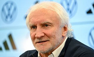 Sieht Frankreichs Nationalteam als Maßstab: Rudi Völler. - Arne Dedert/dpa