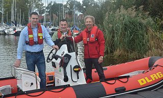Dominik Lossen (Einsatzleiter Technik, v. l.), Mathias Hornberger (Vorsitzender Stadtsportverband) und Achim Sandmann (Geschäftsführer Ortsgruppe Paderborn) an Bord. - Dietmar Gröbing