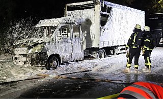Lkw brennt in Bielefeld. - Charlotte Mahncke
