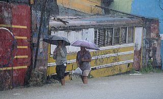 In der Dominikanischen Republik sorgte «Melissa» schon für starken Regen. - Ricardo Hernandez/AP/dpa