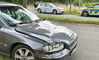 Ohne Verletzte, aber mit hohem Sachschaden endete am Montagabend ein Zusammenstoß von zwei Autos auf der Kaunitzer Straße. - Ralph Meyer