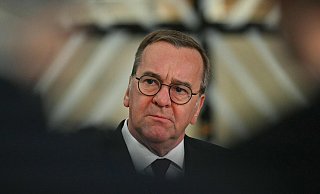 Gütersloh, Harsewinkel, Herzebrock-Clarholz hatten Bundesverteidigungsminister Boris Pistorius, US-Botschafterin Amy Gutmann und NRW-Ministerpräsident Hendrik Wüst im vergangenen Jahr ein Schreiben zugesandt - AFP