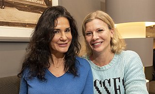 Mariella Ahrens und Eva Habermann verbringen auch ihre Freizeit in Bielefeld zwischen ihren Auftritten in der Komödie am Klosterplatz. - Jörg Dieckmann