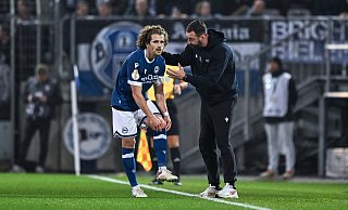 Trainer Mitch Kniat (r.) und Kapitän Mael Corboz stehen beim Heimspiel gegen Aue besonders unter Beobachtung. - Teresa Kröger