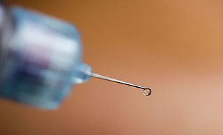 Der 39-jährige Pflegehelfer verabreichte noch in seiner Probezeit einer Seniorin grundlos Insulin. Die 75-Jährige überlebte nur knapp. - picture alliance / dpa