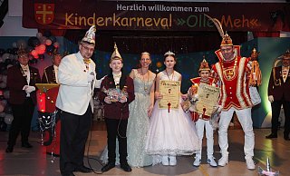 Bunt und fröhlich feierten die Kinder in Nieheim ihren Kinderkarneval. - Josef Köhne
