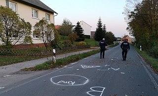 Ein Schulkind wurde lebensgefährlich verletzt, nachdem es aus dem Bus ausstieg. - Carsten Korfesmeyer