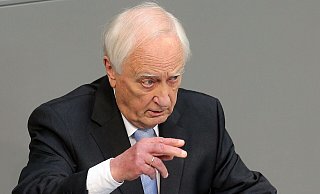 Nimmt die SPD-Spitze hinsichtlich ihrer Ukraine-Poltik in die Kritik: Historiker Heinrich August Winkler (Archivbild). - Wolfgang Kumm/dpa