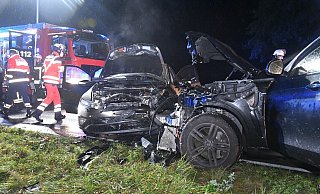 Schwerer Unfall auf der Paderborner Straße in Verl. Auslöser war ein Wildtier. - Andreas Eickhoff