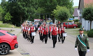 Tolle Stimmung beim großen Fest des Heimatschutzvereins Himmighausen. - Fynn Müller