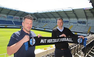 Der neue SCP-Coach Lukas Kwasniok (l.) und Sportchef Fabian Wohlgemuth setzen auf Fußball mit Herzblut. Ganz nach dem Leitbild des Vereins. - Uwe Müller