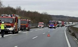Auf der A30 zwischen Kirchlengern und Bad Oeynhausen kam es am 29. November zu einem Verkehrsunfall. - Feuerwehr Löhne