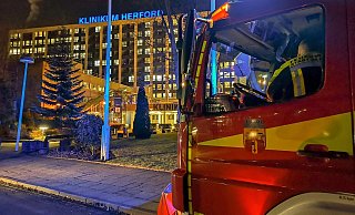 In einem Zimmer im Klinikum hatte es gebrannt. - Feuerwehr Herford
