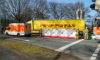 Der Unfall ereignete sich an der Einmündung der Sennelager Straße. - Ralph Meyer
