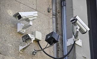 Überwachungskameras zeichneten in Hagen nicht nur die Entführung, sondern auch die Untätigkeit der Passanten auf. - picture alliance/Bildagentur-online