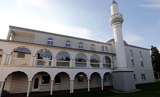 Das Minarett der Vatan-Moschee in Bielefeld-Brackwede ist Zierde, Gebetsrufe von dort sind verboten. - Wolfgang Rudolf