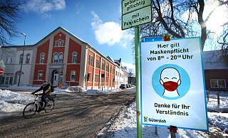 Im Kampf gegen das Coronavirus wird die Maskenpflicht verlängert.  - Andreas Frücht