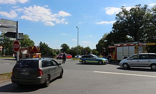 An der Kreuzung Alter Postweg / Häger Straße / Schweichelner Straße ist es zu einem Unfall gekommen. Dadurch gab es kurzfristig leicht Verkehrsverzögerungen. - Susanne Barth