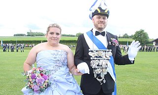 Das Wormelner Königspaar Michael und Bettina Frank. - Burkhard Battran
