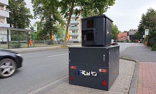 Der Blitzer wandert seit Anfang des Jahres durch das Stadtgebiet, so wie hier vor kurzem noch an der Kahlertstraße. - Irja Most
