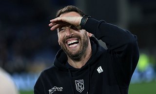 Trainer Mitch Kniat ist mit seiner Arminia am Ziel. Der DSC steht vorzeitig als Aufsteiger in die 2. Fußball-Bundesliga fest. - Friso Gentsch/dpa