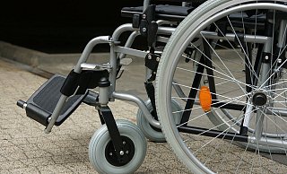 Brutaler Angriff auf eine Bielefelder Rollstuhlfahrerin. - Symbolfoto: Pixabay