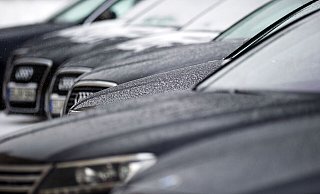 Die Bundesregierung will E-Autos als Dienstwagen attraktiver machen. (Symbolbild) - Arno Burgi/dpa-Zentralbild/dpa