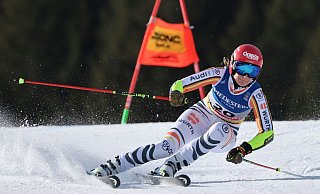 Lena Dürr zeigte im WM-Riesenslalom eine überraschend gute Leistung. - Marco Trovati/AP/dpa