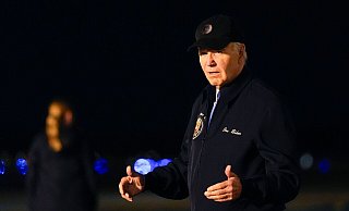Der Druck von US-Demokraten auf ihren Parteikollegen Joe Biden, aus dem Präsidentschaftsrennen auszusteigen, nimmt unaufhörlich zu. (Archivbild) - Susan Walsh/AP/dpa