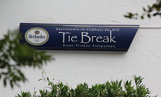 Die Angeklagte soll zwei Polizisten im Vereinslokal "Tie Break" als Nazis bezeichnet haben. - Ulf Hanke