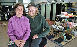 Verkaufsfläche erweitert: Andrea Waterstrat und Philipp Pelster haben eine Filiale in der Nähe des Dreiecksplatzes eröffnet. - Ludger Osterkamp