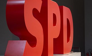 Schlechte Stimmung bei der SPD im Kreis Höxter: Neben schlechten Wahlergebnissen gibt es immer wieder Kritik am Umgang mit langjährigen Genossen. - picture alliance / SvenSimon