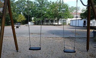 Schulhöfe bieten viel Platz. Das nutzen einige Jugendliche aktuell aus. - Susanne Lahr