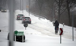 Besonders in der Innenstadt kam es zu Problemen mit den vielen Schneemassen. - Gerald Dunkel