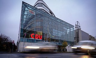 Von heute an können Bewerber für den Chef-Posten bei der CDU nominiert werden. - Foto: Kay Nietfeld/dpa