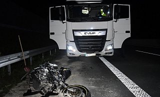 Der Lkw-Fahrer übersah das Motorrad auf der Autobahn zu spät.  - Andreas Eickhoff