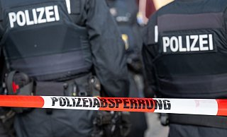Ob sich die drei Männer kannten, dazu konnte die Polizei zunächst noch nichts sagen (Symbolfoto). - Hannes P Albert/dpa