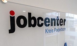 Das Jobcenter für den Kreis Paderborn hat seinen Hauptstandort an der Hedwig-Dransfeld-Straße in Paderborn. - Niklas Tüns Das Jobcenter für den Kreis Paderborn hat seinen Hauptstandort an der Hedwig-Dransfeld-Straße in Paderborn. - Niklas Tüns